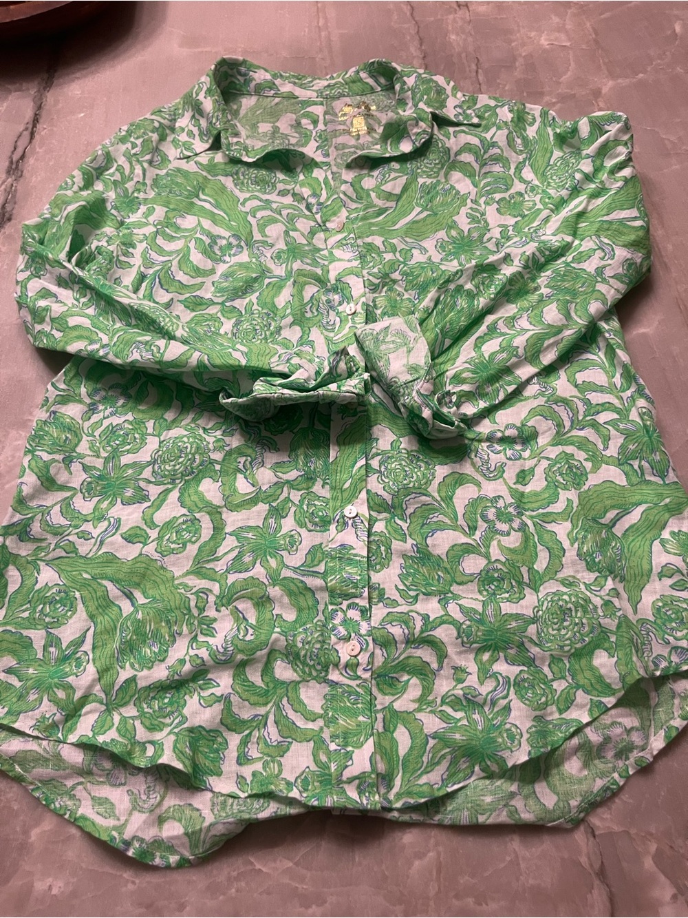 Lilly Pulitzer Green and White Floral Button-Up Blouse linen